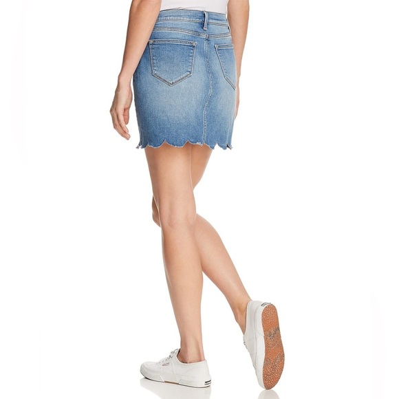 Aqua Luxe Denim Scalloped Mini Skirt Size 29 - Picture 2 of 5